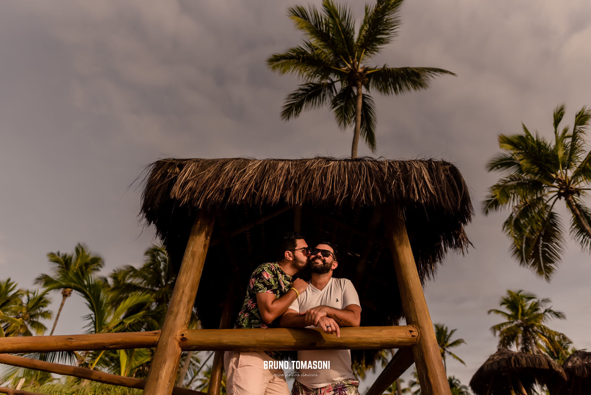 Foto Luan e Nelson | Ensaio Praia do Forte - Bahia - Imagem 11