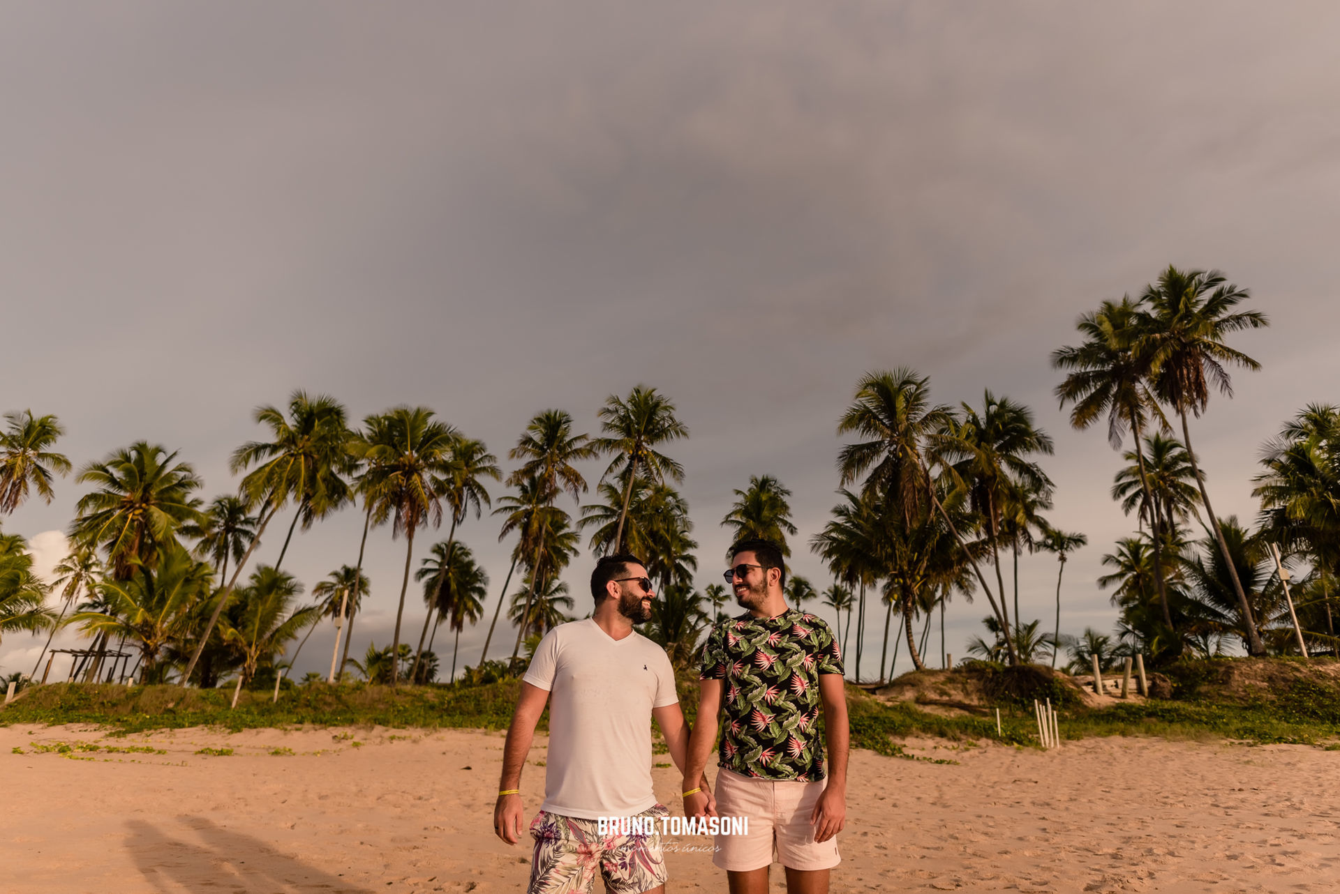 Foto Luan e Nelson | Ensaio Praia do Forte - Bahia - Imagem 8